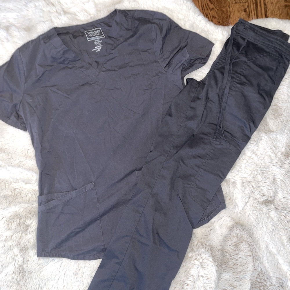 women’s cherokee pewter scrub set